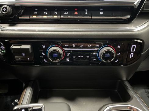 Certified 2025 Chevrolet Silverado 1500 High Country image 21