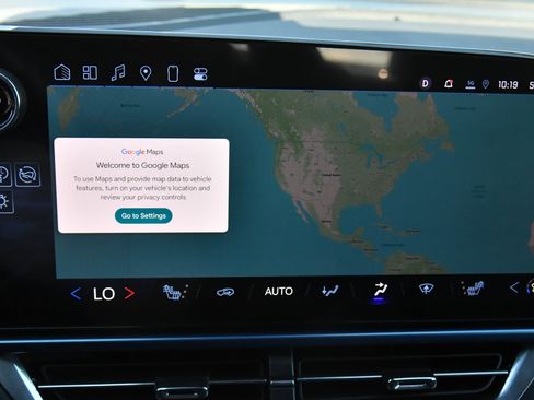 Used 2024 Chevrolet Equinox EV LT w/ LPO, Trailering Package image 30