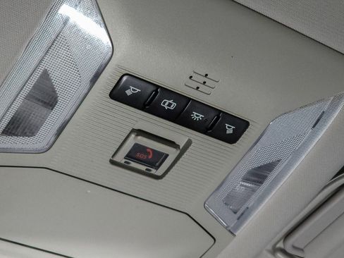 Used 2020 Toyota RAV4 XLE image 33