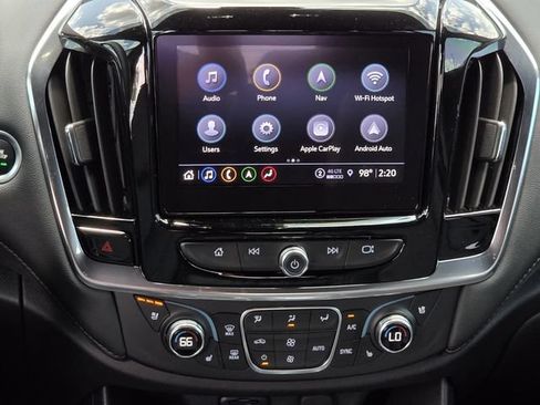 Used 2023 Chevrolet Traverse High Country FWD image 16