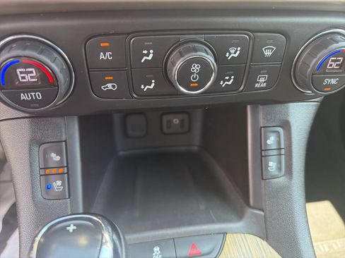 Used 2018 GMC Acadia Denali w/ Technology Package AWD/4WD image 27