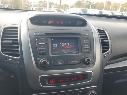 Used 2015 Kia Sorento EX image 20