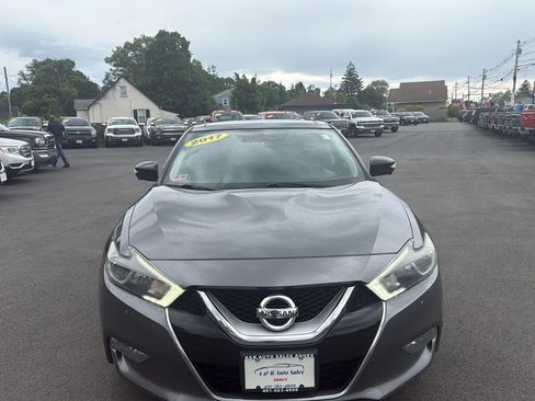 Used 2017 Nissan Maxima Platinum FWD image 2