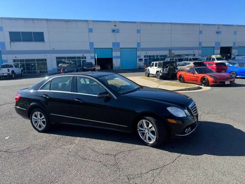 Used 2010 Mercedes-Benz E 350 4MATIC Sedan image 26