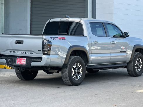 Used 2021 Toyota Tacoma TRD Off-Road w/ Technology Package image 3