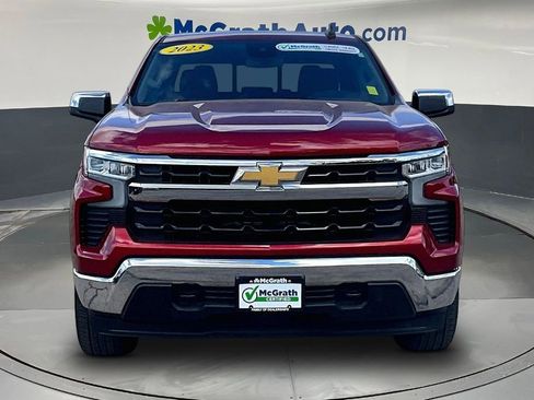 Used 2023 Chevrolet Silverado 1500 LT w/ Convenience Package II AWD/4WD image 2
