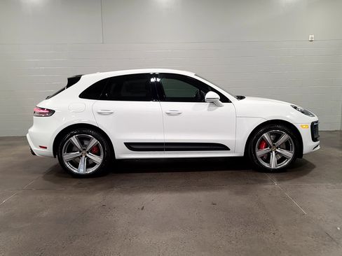 New 2026 Porsche Macan GTS image 8