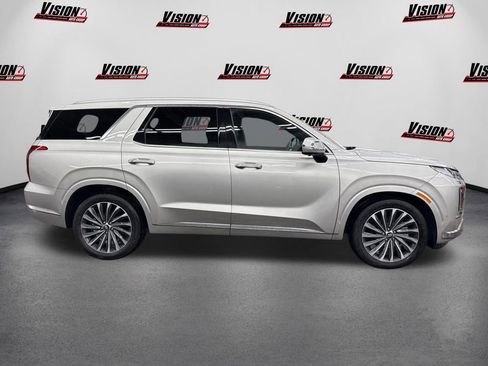 Used 2024 Hyundai Palisade Calligraphy image 4