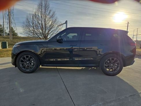 Used 2023 Land Rover Range Rover Sport SE image 9