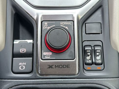 Used 2022 Subaru Forester Premium image 21