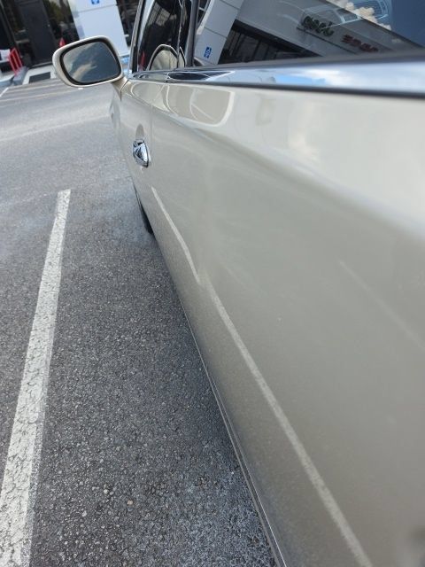 Used 2010 Lexus LS 460 w/ Comfort Pkg RWD image 4