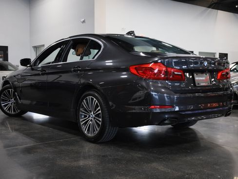 Used 2019 BMW 540i xDrive w/ Convenience Package image 4