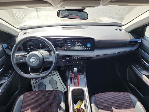 Certified 2025 Nissan Kicks SR image 23