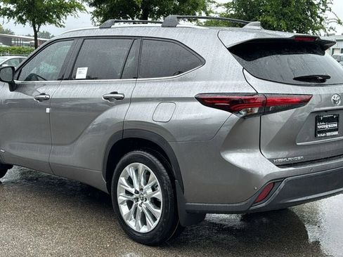 New 2026 Toyota Highlander Limited AWD/4WD image 6