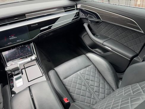 Used 2023 Audi S8 w/ S8 Executive Package image 15