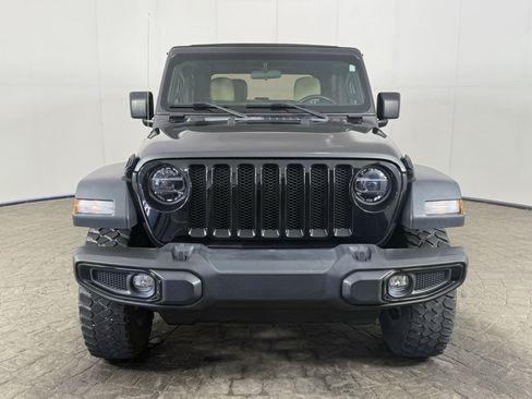 Used 2021 Jeep Wrangler Sport AWD/4WD image 2