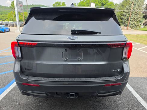 Used 2026 Ford Explorer ST-Line AWD/4WD image 4