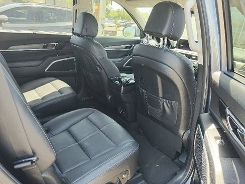 Used 2022 Kia Telluride EX w/ EX Premium Package AWD/4WD image 8