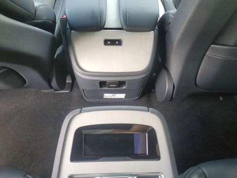 New 2025 Lincoln Navigator Reserve w/ Jet Appearance Package AWD/4WD image 13