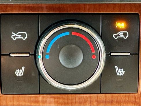 Used 2008 Chevrolet Equinox LT w/ LT Preferred Equipment Group FWD image 25