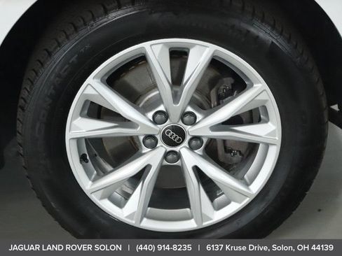 Used 2025 Audi Q3 2.0T Premium AWD/4WD image 41