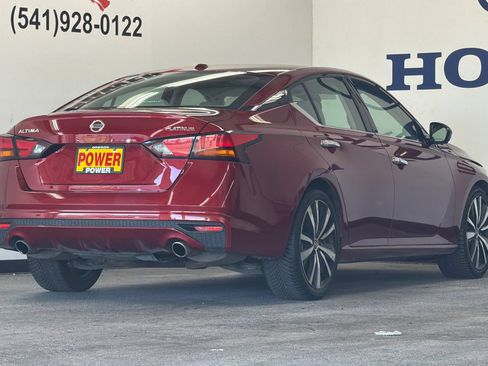 Used 2019 Nissan Altima 2.5 Platinum FWD image 3