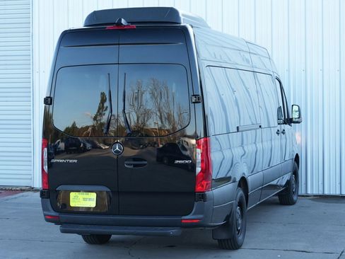 Used 2024 Mercedes-Benz Sprinter 2500 image 47
