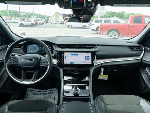 New 2026 Jeep Grand Cherokee Altitude AWD/4WD image 28