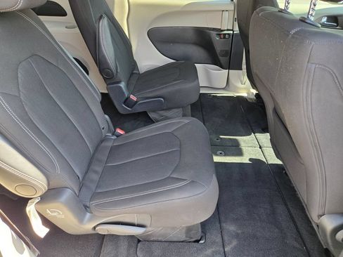 Used 2024 Chrysler Voyager LX FWD image 19