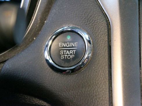 Used 2020 Ford Fusion SE FWD image 23