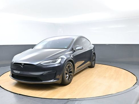 Used 2024 Tesla Model X AWD/4WD image 3