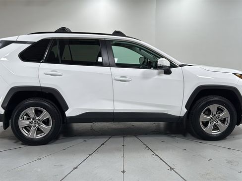 Used 2022 Toyota RAV4 XLE image 6