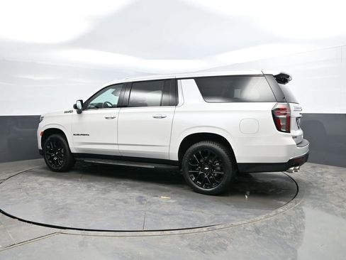 Used 2023 Chevrolet Suburban High Country w/ Max Trailering Package AWD/4WD image 7