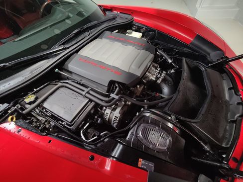 Used 2014 Chevrolet Corvette Stingray Convertible w/ 2LT Preferred Equipment Group image 4