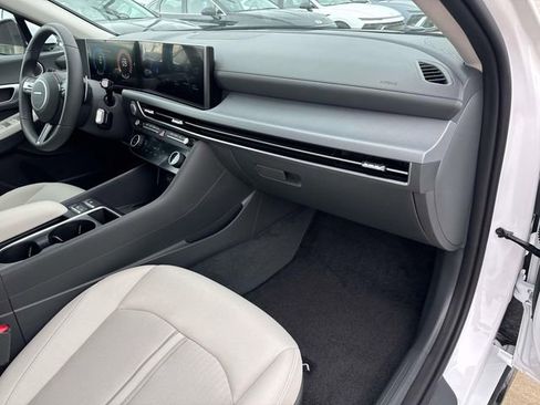 New 2026 Hyundai Sonata SEL FWD image 16