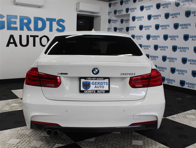 Used 2016 BMW 328i xDrive Sedan AWD/4WD image 3