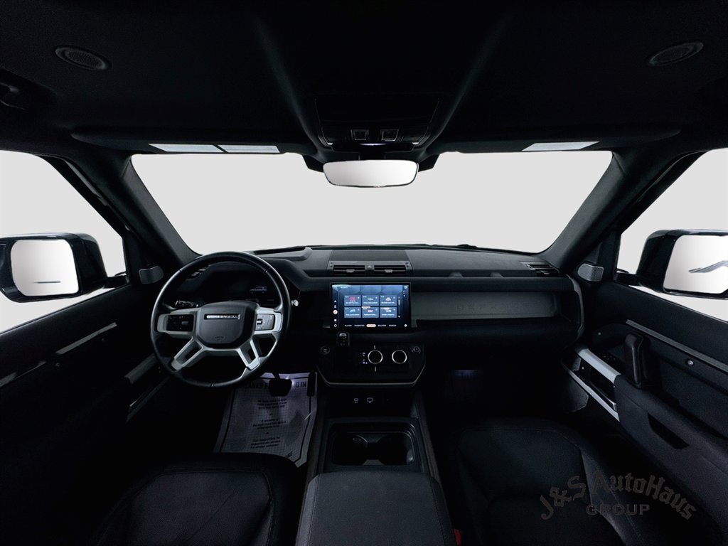 Used 2023 Land Rover Defender 130 X-Dynamic SE AWD/4WD image 29
