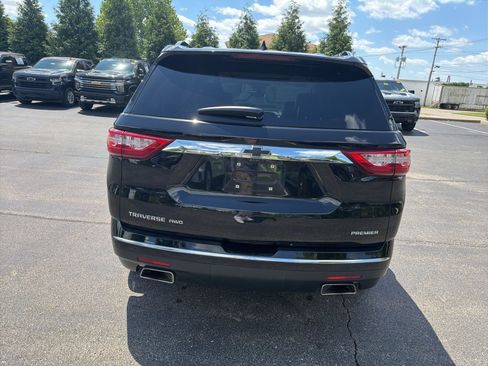 Used 2020 Chevrolet Traverse Premier w/ LPO, Cargo Package AWD/4WD image 4