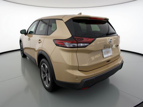 Used 2025 Nissan Rogue SV FWD image 6