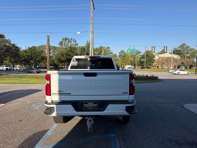 Used 2021 Chevrolet Silverado 2500 LTZ w/ LTZ Plus Package AWD/4WD image 5