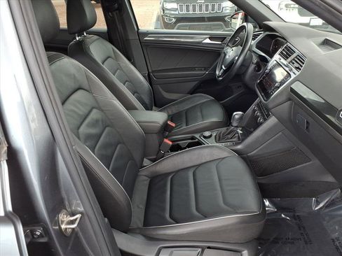 Used 2020 Volkswagen Tiguan SEL Premium R-Line image 11