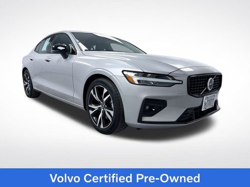 Used 2025 Volvo S60 B5 Core AWD/4WD image 1