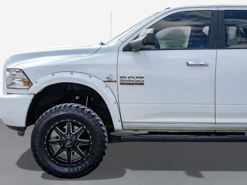 Used 2017 RAM 2500 SLT image 10