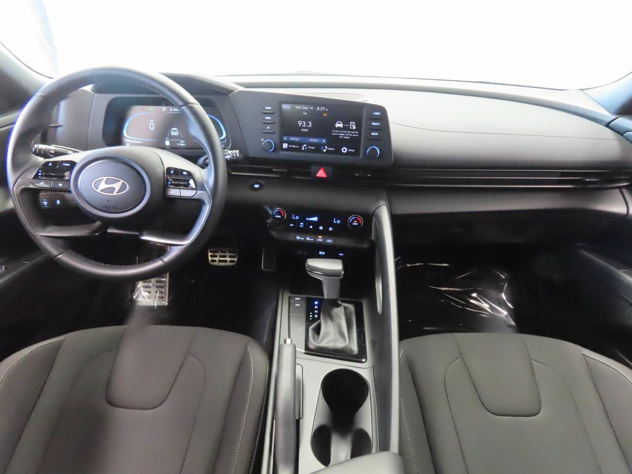 Used 2026 Hyundai Elantra Sport FWD image 14