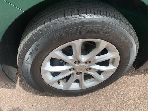 Used 2019 Chevrolet Equinox LT w/ Driver Convenience Package FWD image 9