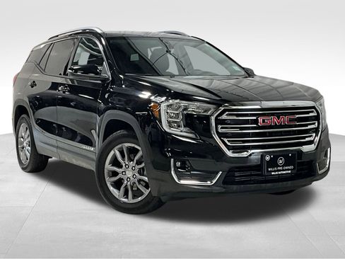Used 2024 GMC Terrain SLT image 1