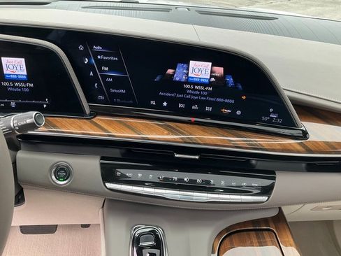 Certified 2024 Cadillac Escalade Sport Platinum image 14