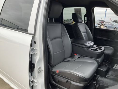 Used 2025 RAM 3500 Tradesman AWD/4WD image 17