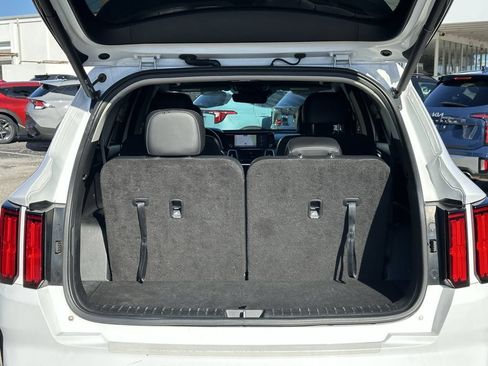 Certified 2022 Kia Sorento SX FWD image 12