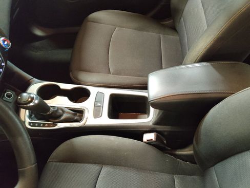 Used 2017 Chevrolet Cruze LS image 26